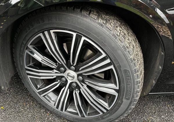 Volvo S60 cena 144500 przebieg: 56700, rok produkcji 2020 z Brwinów małe 106